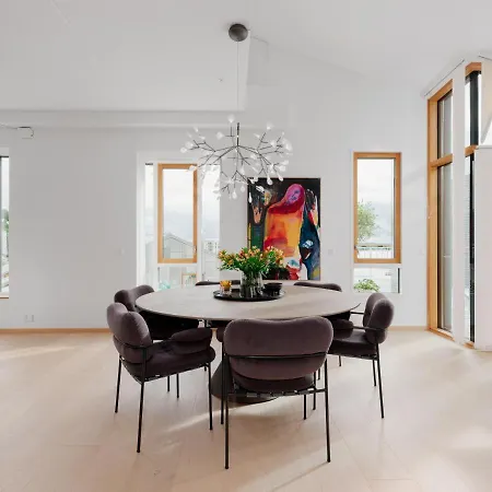 Fully Serviced With Spectacular Views Towards The Munch Museum